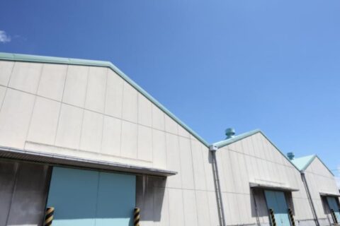 工場塗装で生産効率と安全性をアップ！ひなたペイントの施工事例とポイント