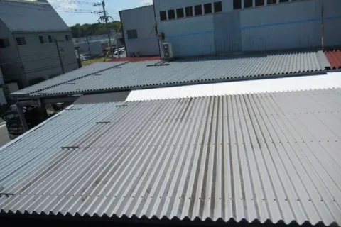 奈良県生駒市の工場(工業所)の外壁塗装、屋根塗装工事の施工事例の施工画像