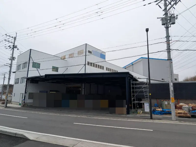 奈良県生駒市の工場(工業所)の外壁塗装、屋根塗装工事の施工事例の画像