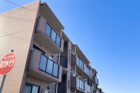 タイル外壁のマンションに多いトラブルと対処方法｜資産価値を守るために知っておきたいポイント